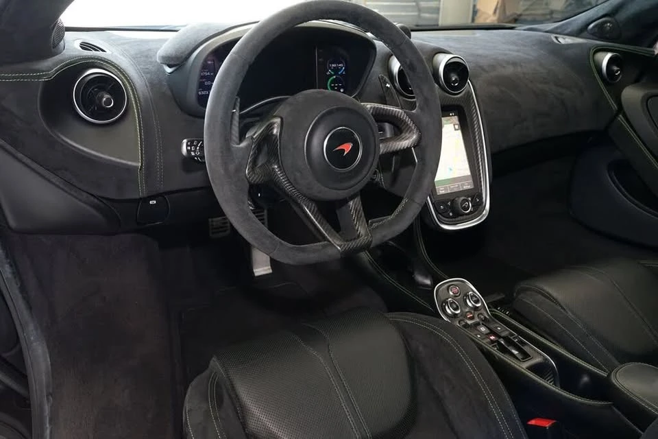 2017 McLaren 570GT - Image 12 of 20