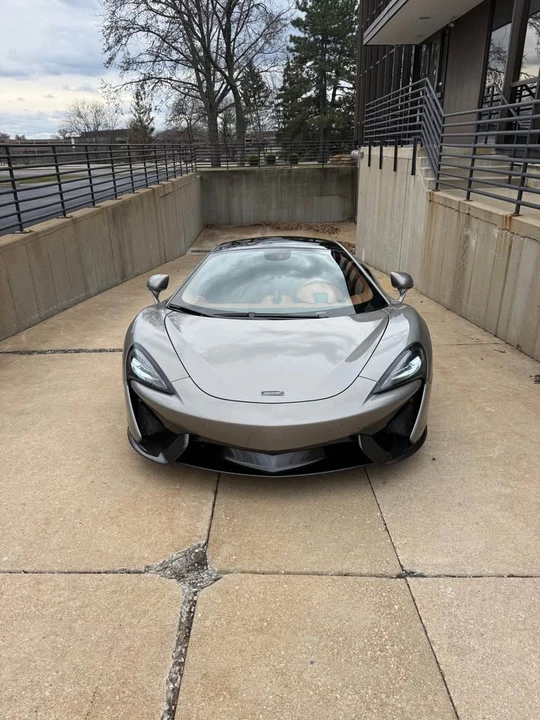 2017 McLaren 570GT - Image 4 of 17