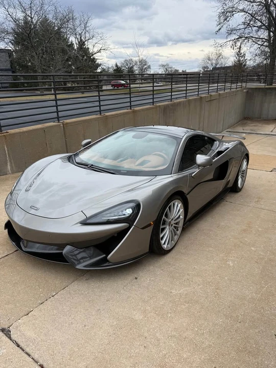 2017 McLaren 570GT - Image 5 of 17