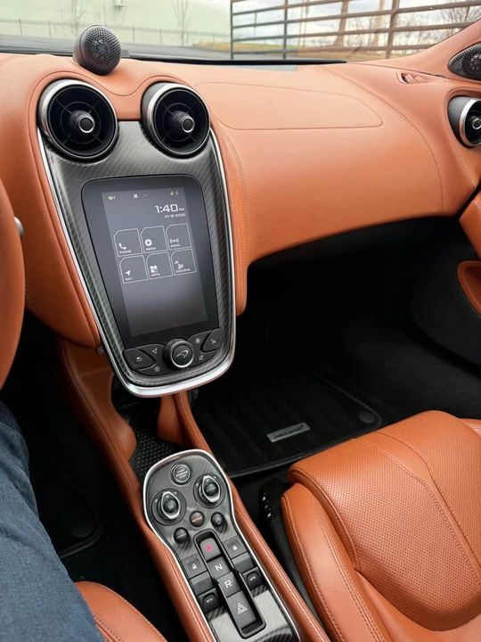 2017 McLaren 570GT - Image 16 of 17