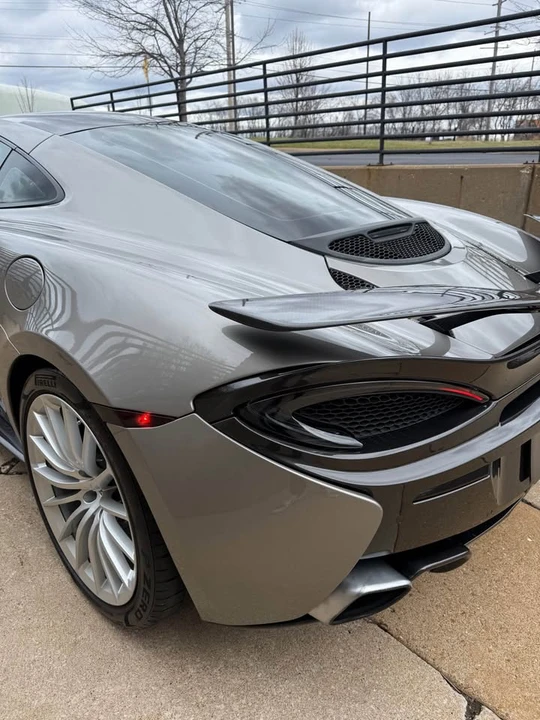 2017 McLaren 570GT - Image 6 of 17