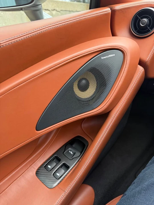 2017 McLaren 570GT - Image 17 of 17