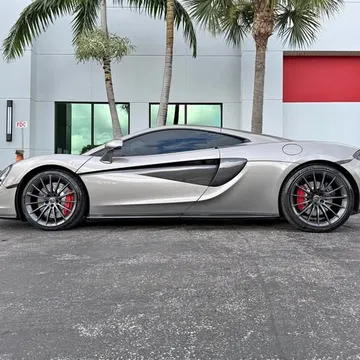 2017 McLaren 570GT