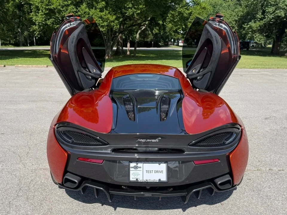 2017 McLaren 570S - Image 6 of 20