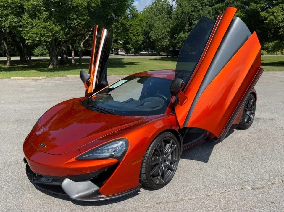 2017 McLaren 570S - Image 2 of 20