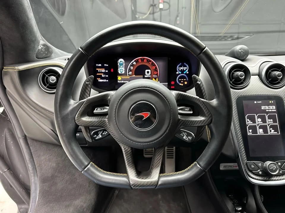2017 McLaren 570S - Image 11 of 18