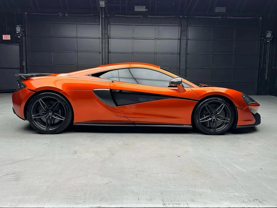 2017 McLaren 570S - Image 6 of 18