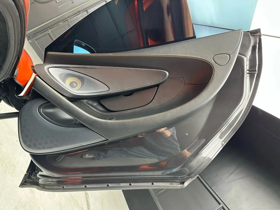 2017 McLaren 570S - Image 16 of 18