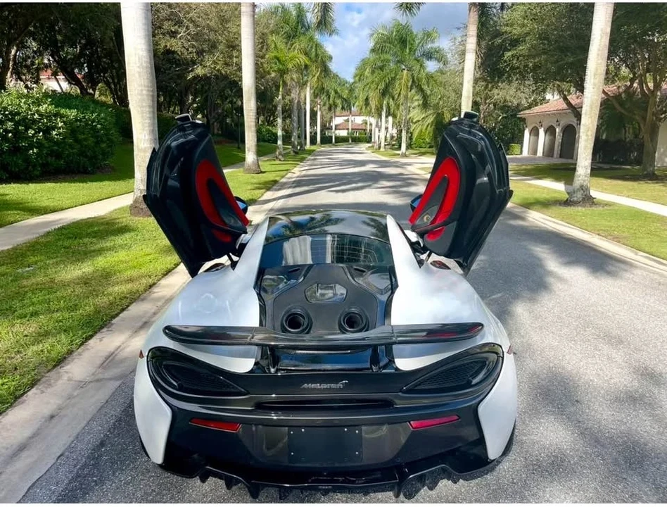2017 McLaren 570S - Image 7 of 7