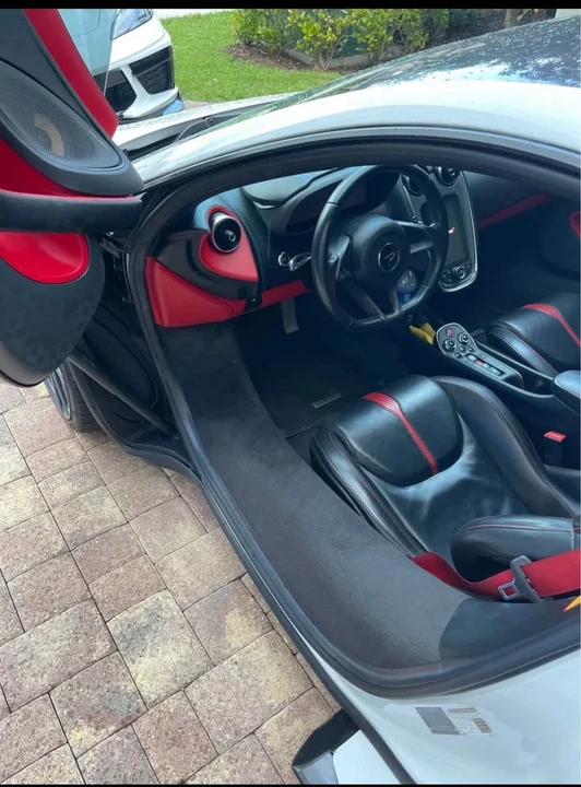 2017 McLaren 570S - Image 2 of 7