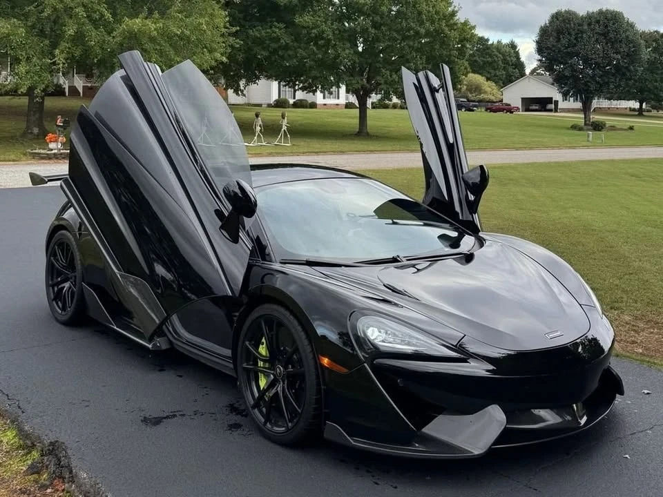 2017 McLaren 570S - Image 2 of 16