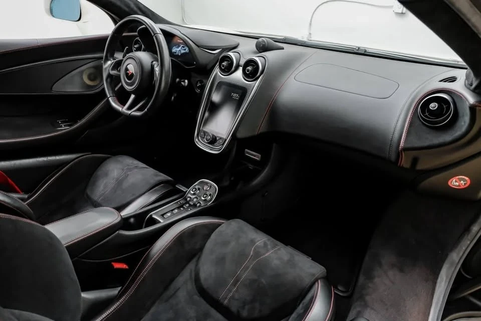 2017 McLaren 570S - Image 12 of 16