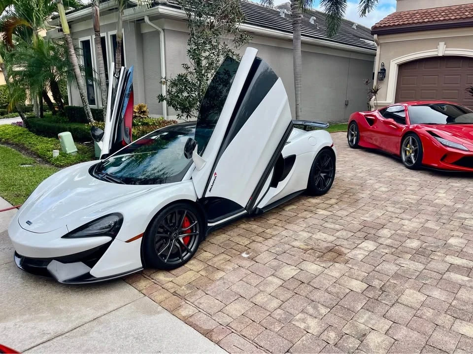 2017 McLaren 570S - Image 2 of 13