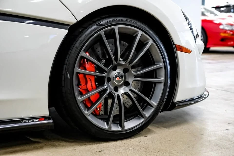 2017 McLaren 570S - Image 15 of 16