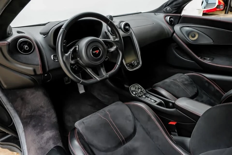 2017 McLaren 570S - Image 11 of 16