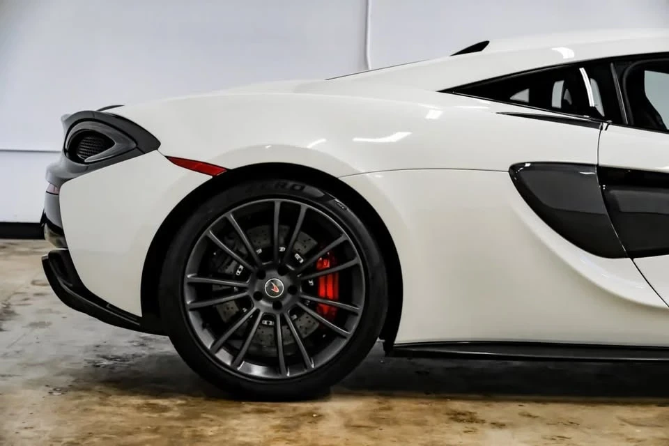 2017 McLaren 570S - Image 7 of 16