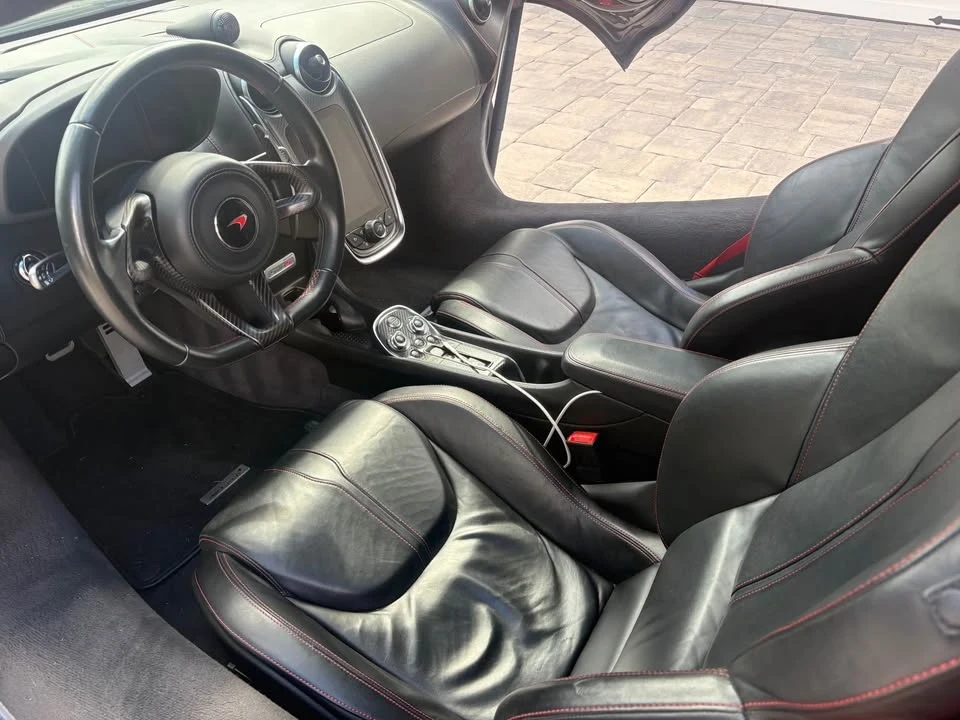 2017 McLaren 570S - Image 6 of 8