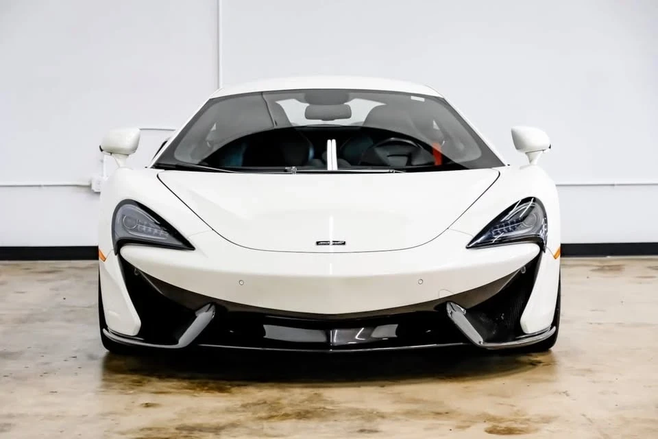 2017 McLaren 570S - Image 2 of 16