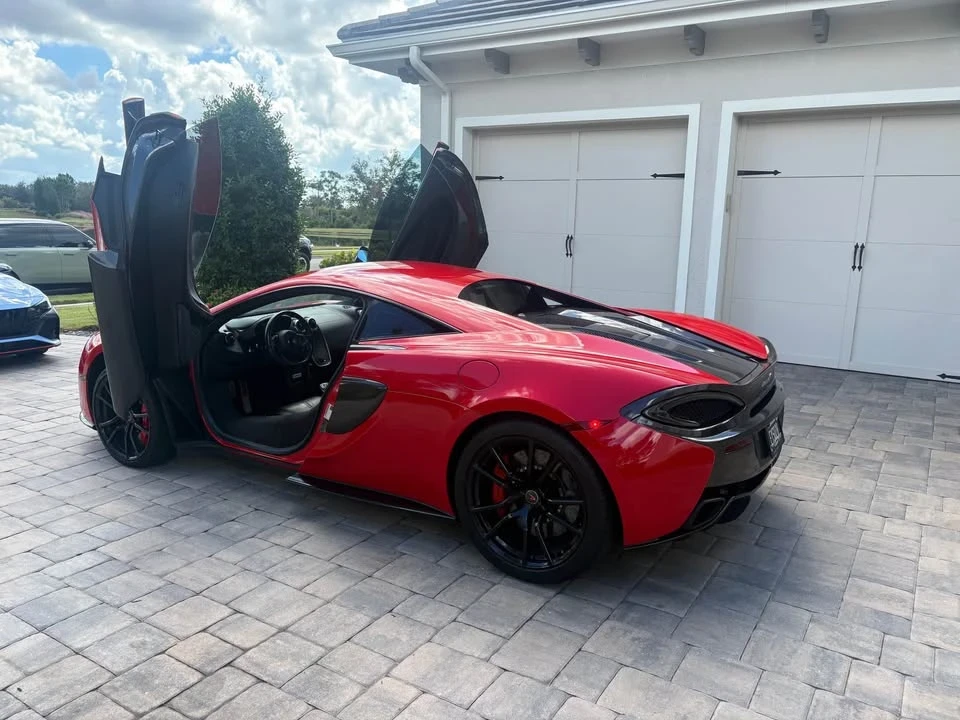 2017 McLaren 570S - Image 3 of 8