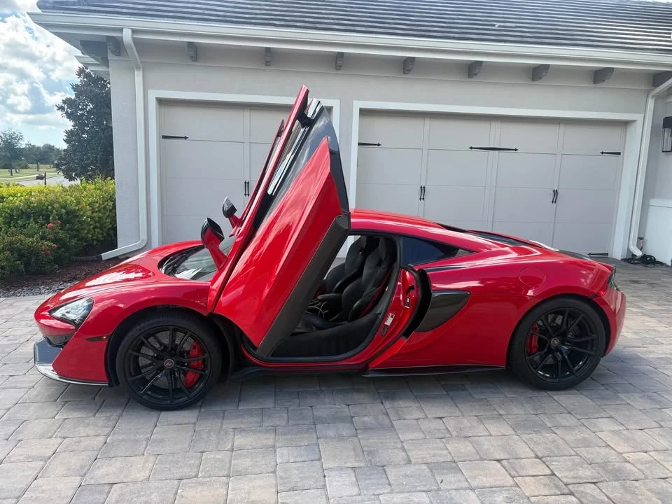 2017 McLaren 570S - Image 2 of 8