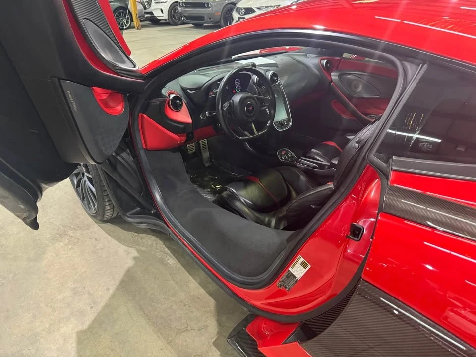 2017 McLaren 570S - Image 6 of 14