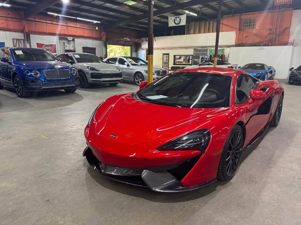 2017 McLaren 570S - Image 2 of 14
