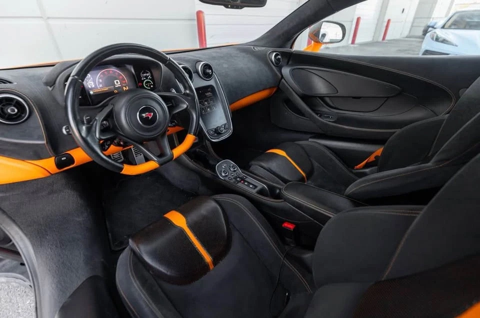 2017 McLaren 570S - Image 5 of 8