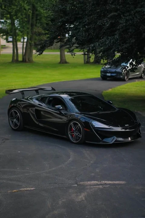 2017 McLaren 570S - Image 8 of 12
