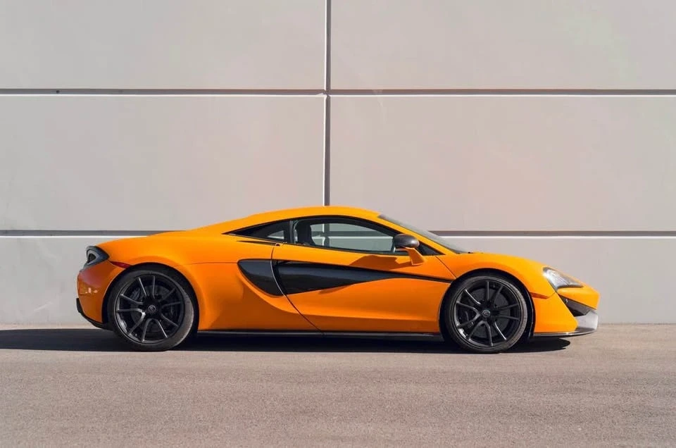 2017 McLaren 570S - Image 2 of 8
