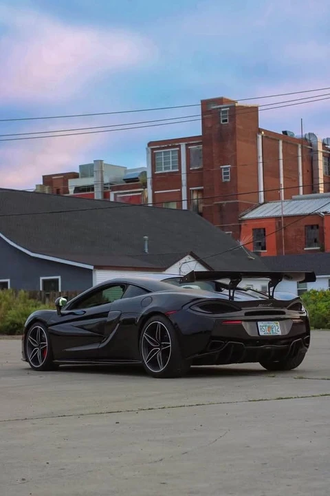 2017 McLaren 570S - Image 9 of 12