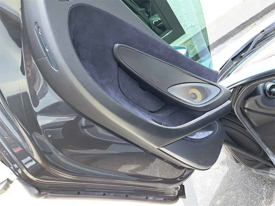 2017 McLaren 570S - Image 3 of 8