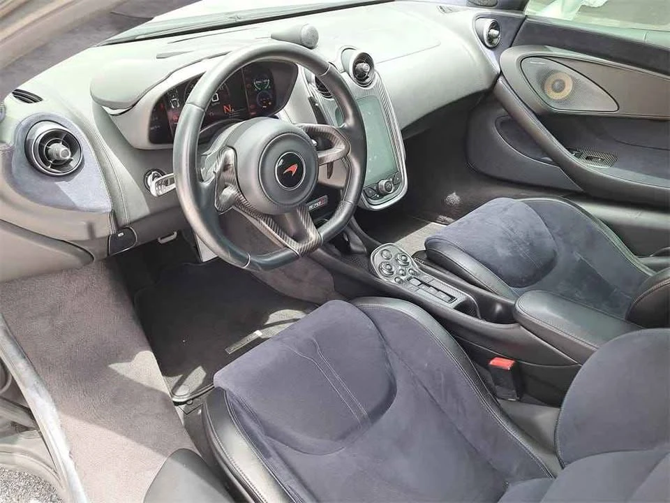 2017 McLaren 570S - Image 6 of 10