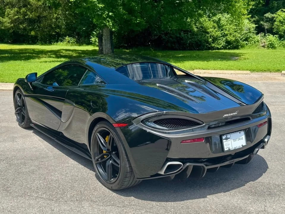 2017 McLaren 570S - Image 13 of 20