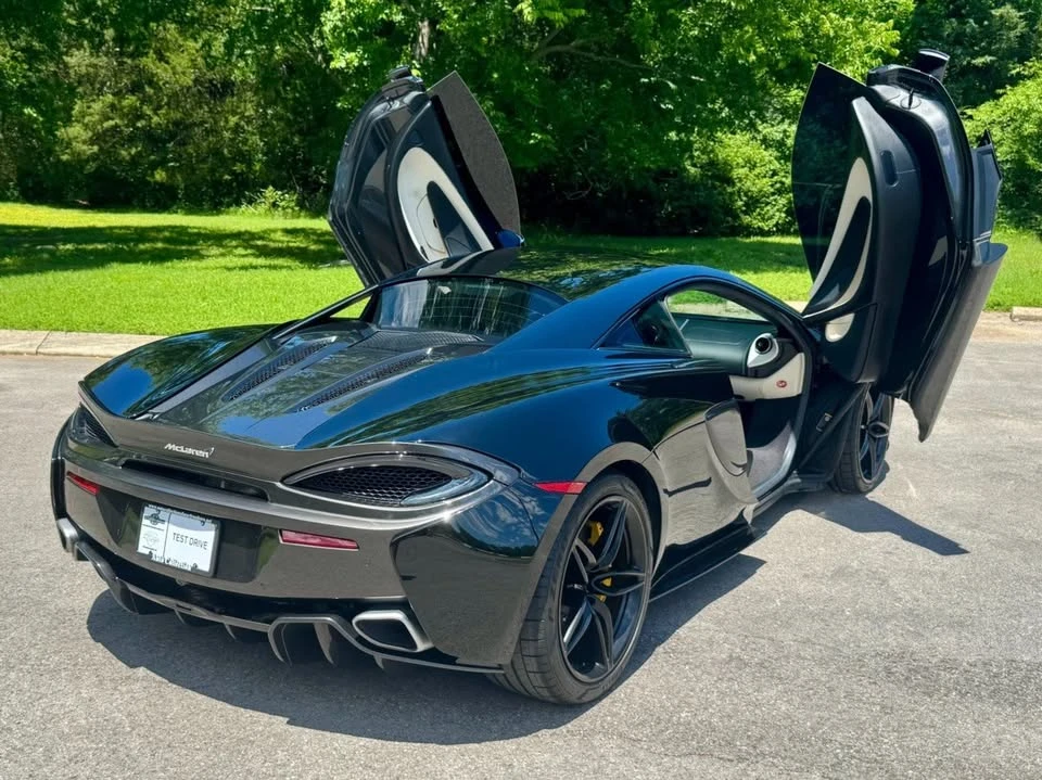 2017 McLaren 570S - Image 3 of 20