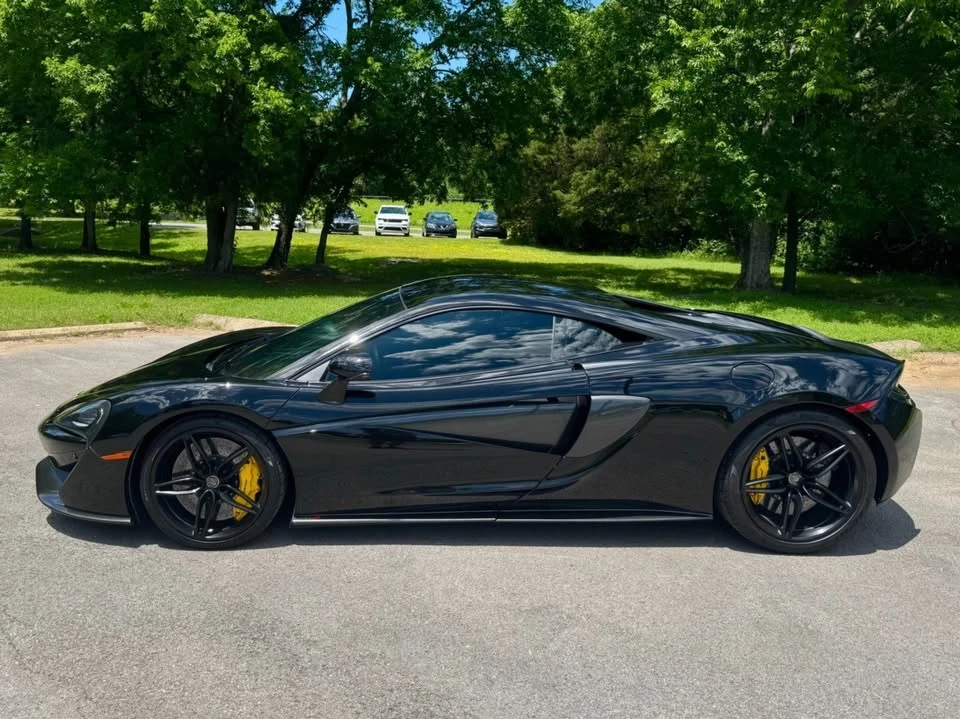 2017 McLaren 570S - Image 14 of 20