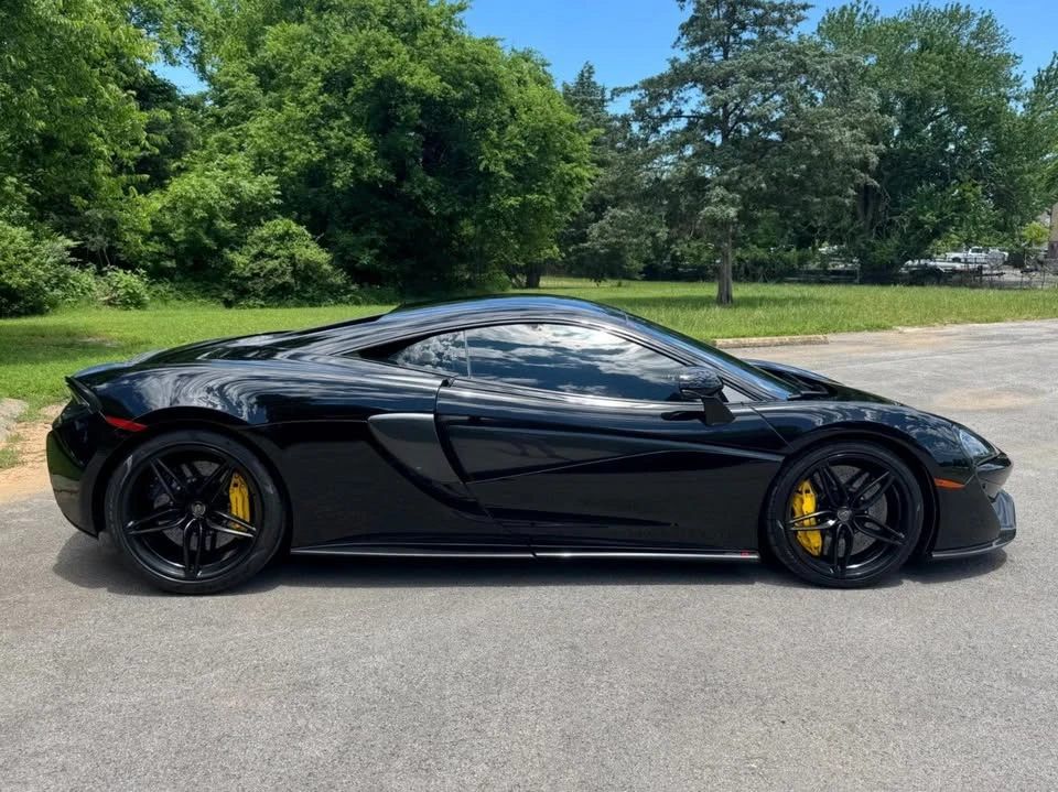 2017 McLaren 570S - Image 10 of 20