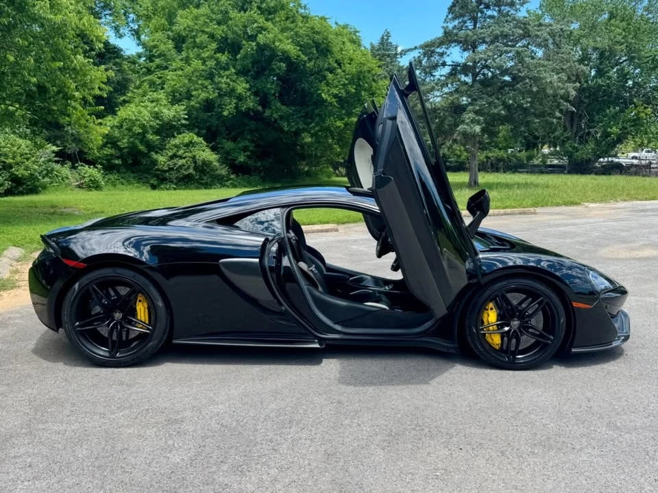 2017 McLaren 570S - Image 7 of 20