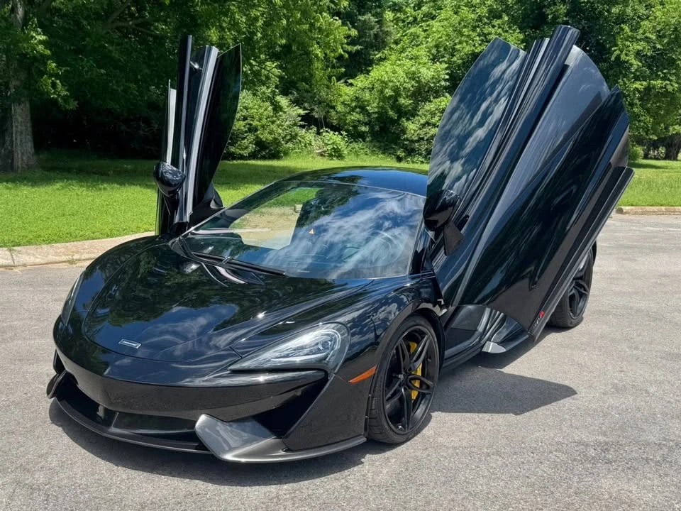 2017 McLaren 570S - Image 2 of 20