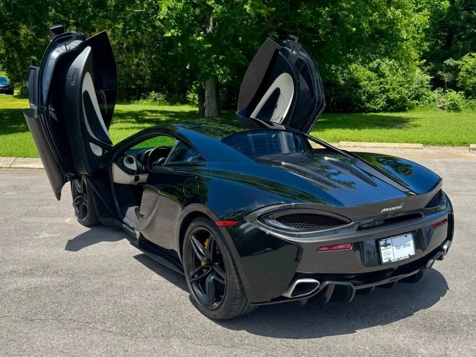 2017 McLaren 570S - Image 4 of 20