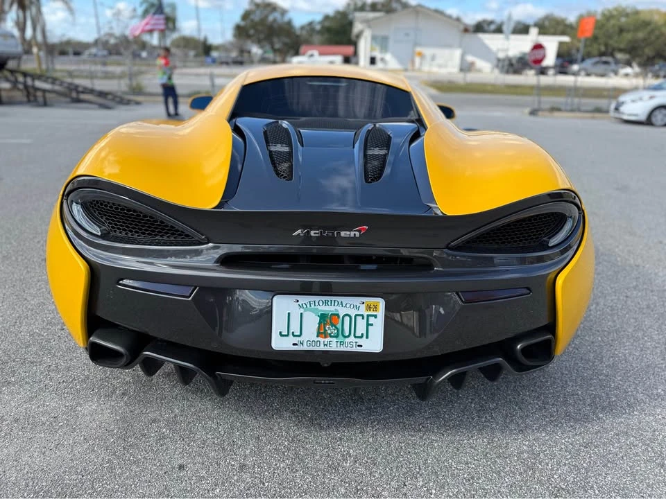 2017 McLaren 570S - Image 7 of 18