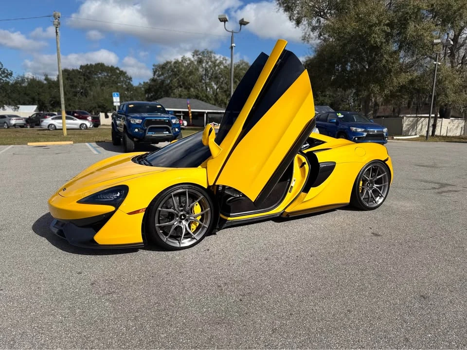 2017 McLaren 570S - Image 11 of 18