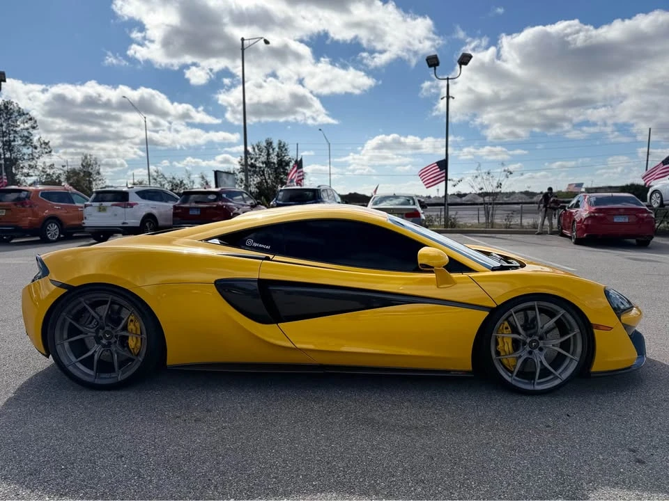 2017 McLaren 570S - Image 5 of 18