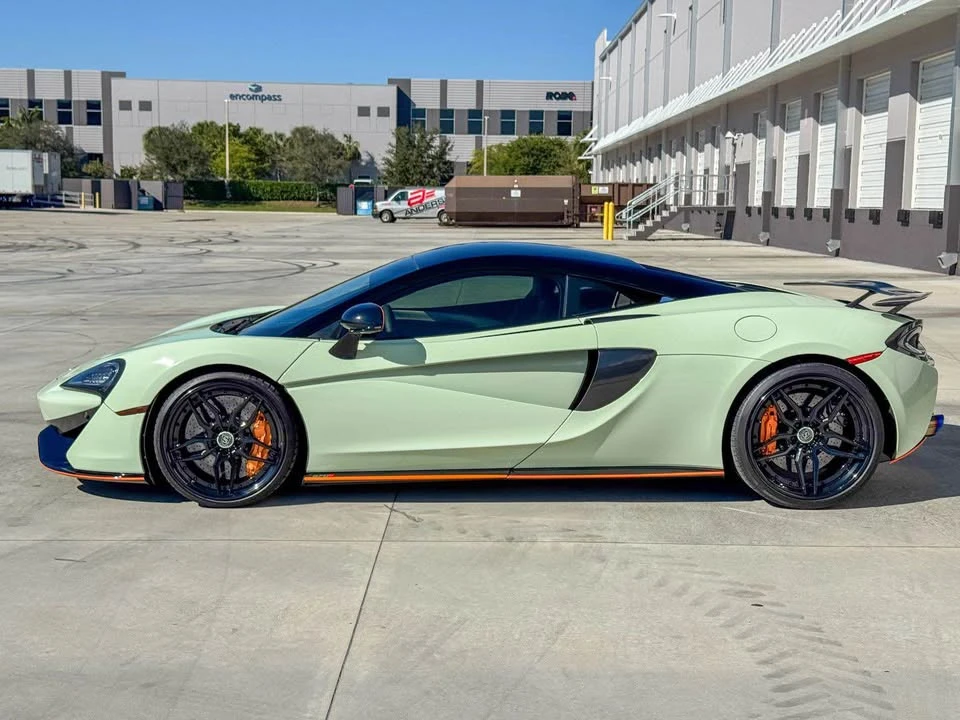 2017 McLaren 570S - Image 2 of 18