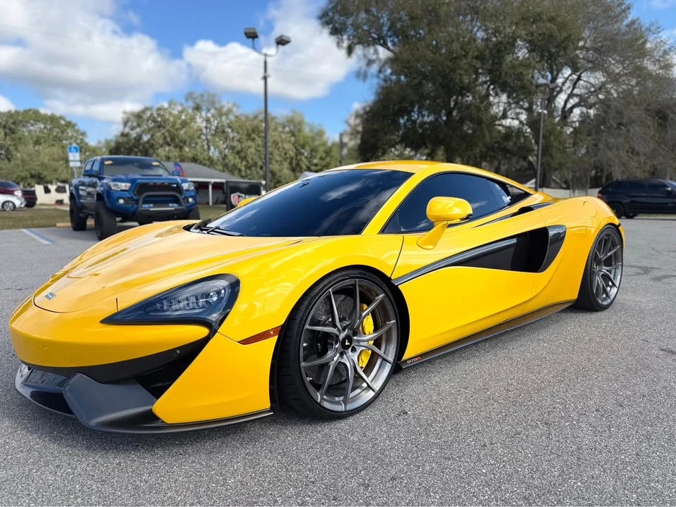 2017 McLaren 570S - Image 2 of 18