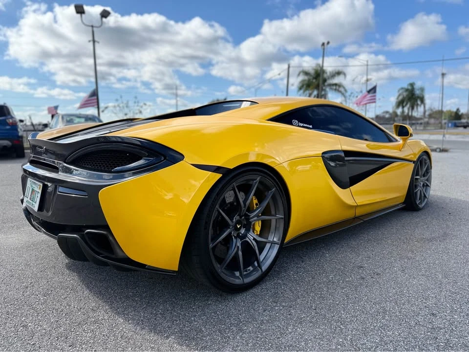 2017 McLaren 570S - Image 6 of 18