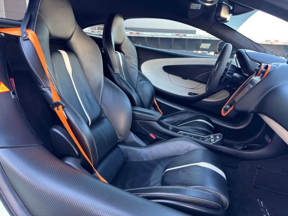 2017 McLaren 570S - Image 14 of 18