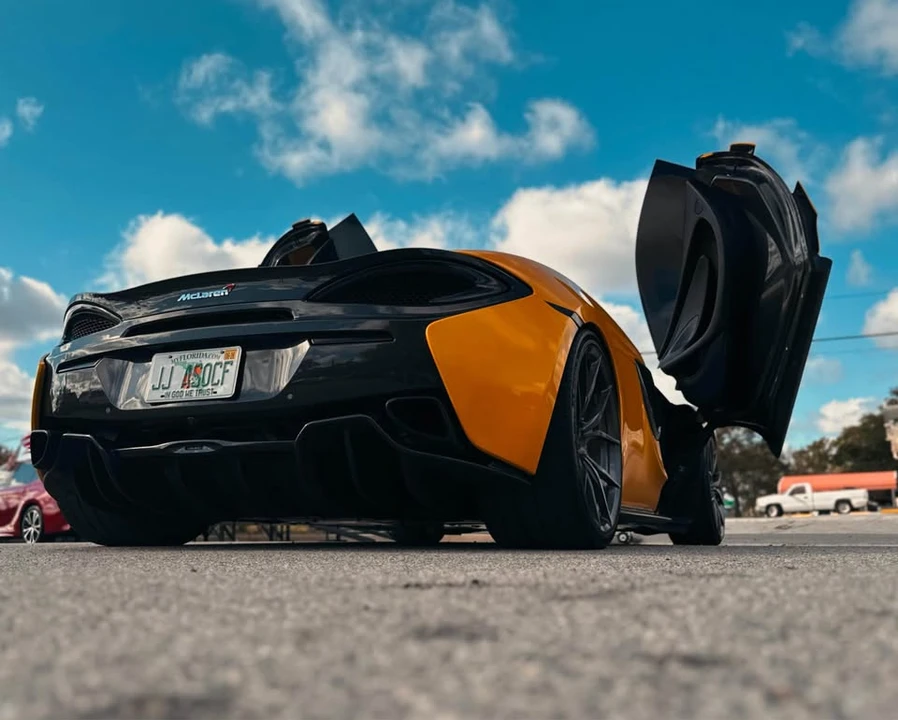 2017 McLaren 570S - Image 3 of 6