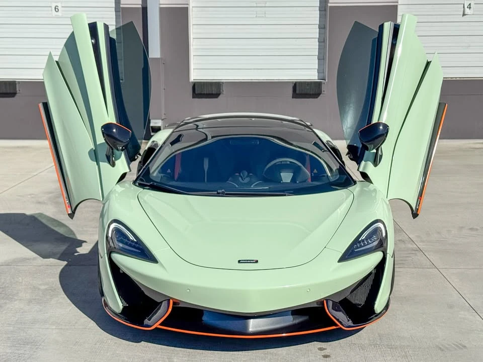2017 McLaren 570S - Image 9 of 20