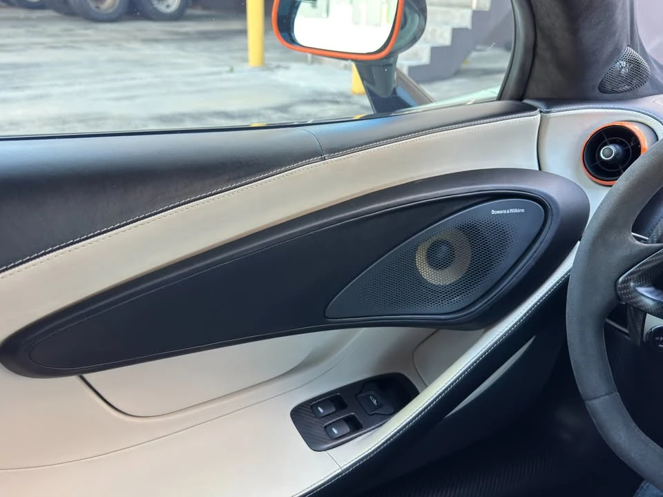 2017 McLaren 570S - Image 18 of 20