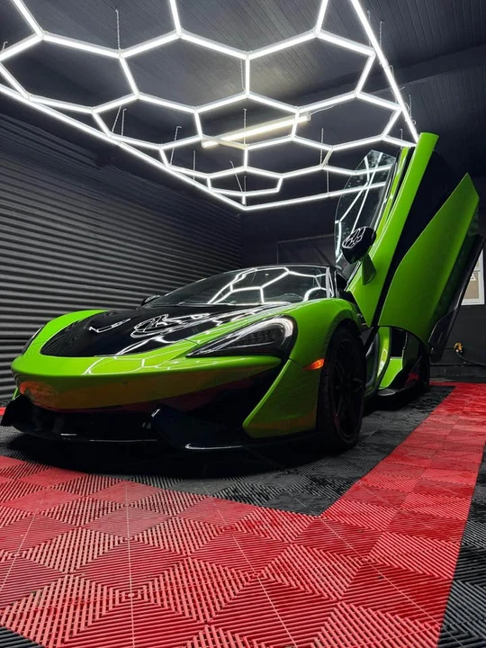 2017 McLaren 570S - Image 2 of 7